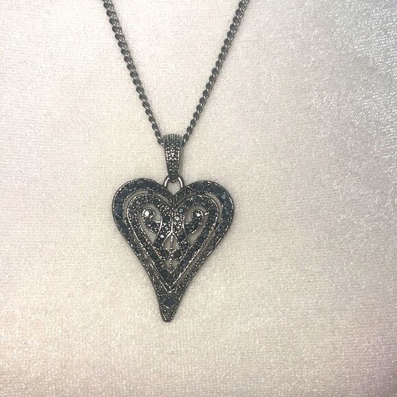 Silver Large Heart Necklace with Beautiful Silver Engraved Stones - Picture 3 of 4